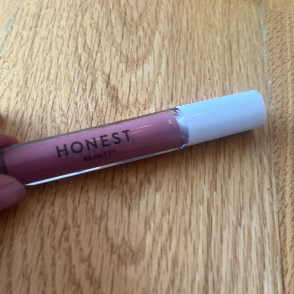 Honest Beauty Jessica Alba - Soft Pink Liquid Lipstick
